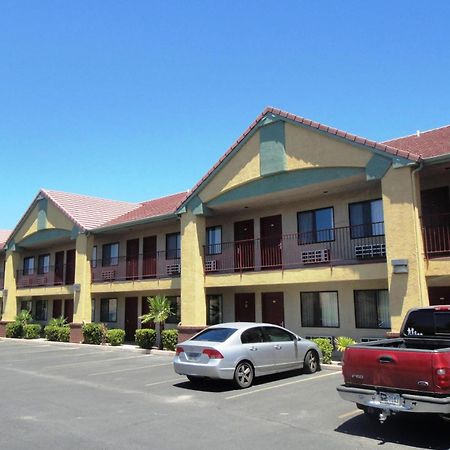 America'S Best Inn & Suites Saint George Bagian luar foto
