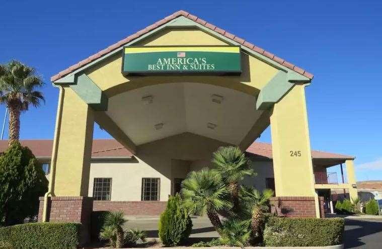 America'S Best Inn & Suites Saint George Bagian luar foto