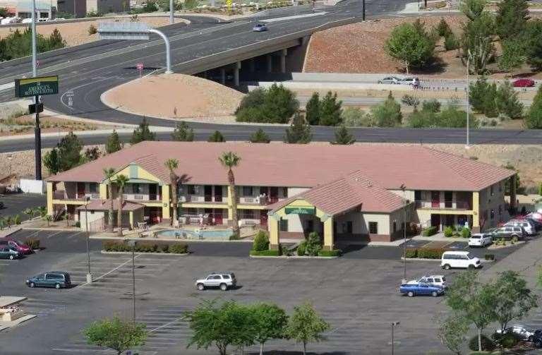 America'S Best Inn & Suites Saint George Bagian luar foto