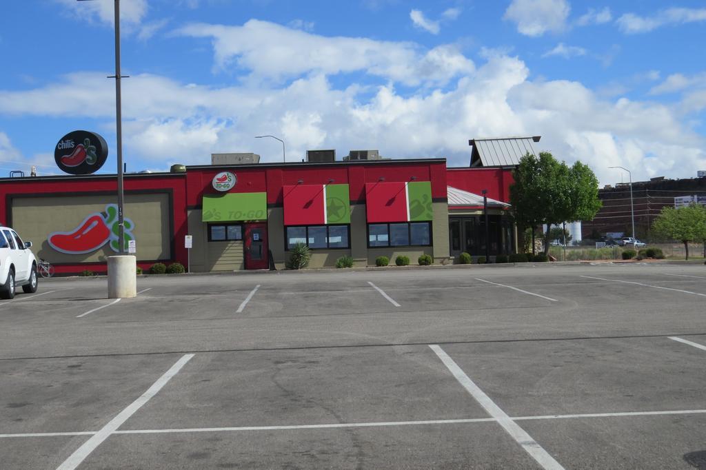 America'S Best Inn & Suites Saint George Bagian luar foto