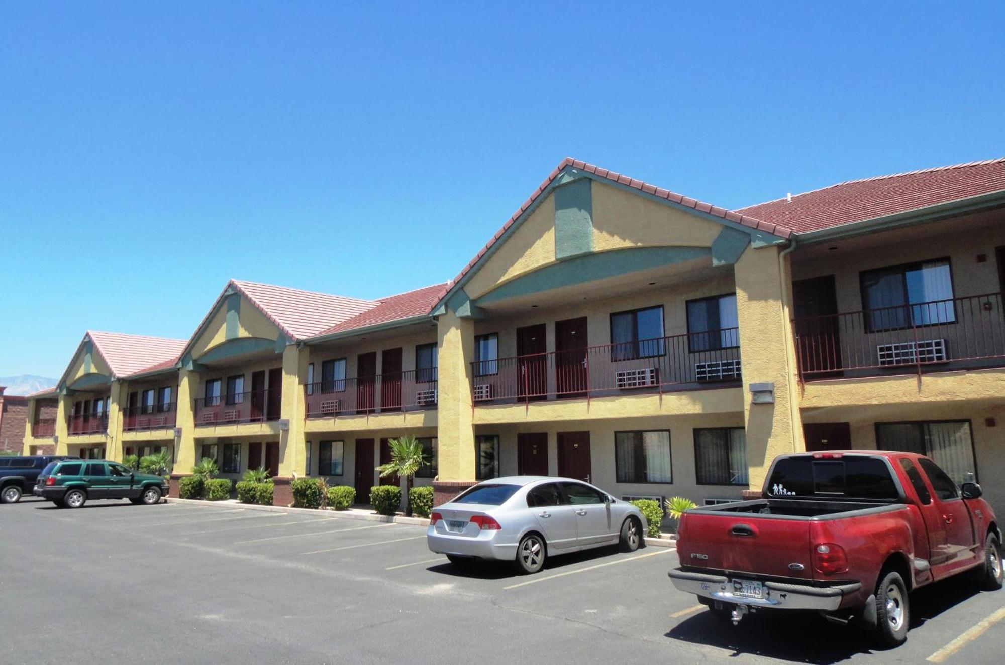 America'S Best Inn & Suites Saint George Bagian luar foto