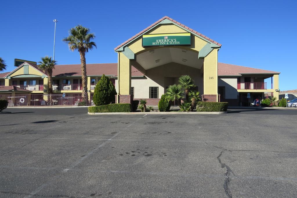 America'S Best Inn & Suites Saint George Bagian luar foto