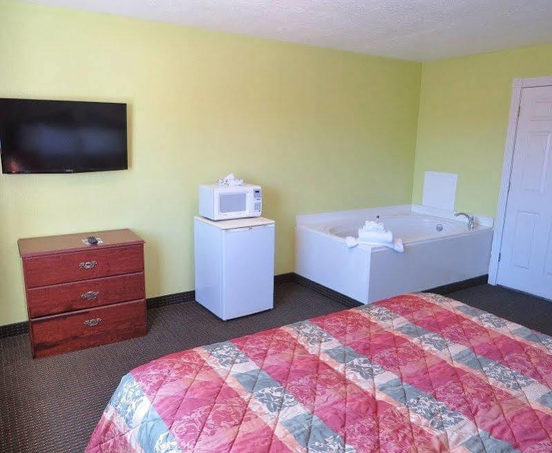 America'S Best Inn & Suites Saint George Bagian luar foto