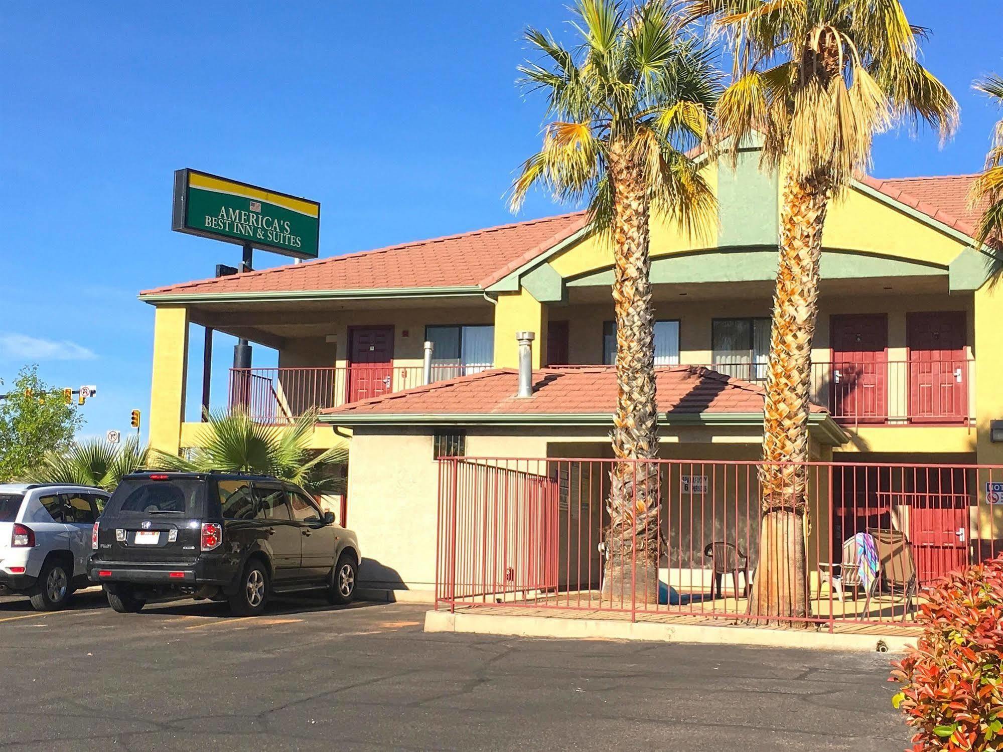 America'S Best Inn & Suites Saint George Bagian luar foto